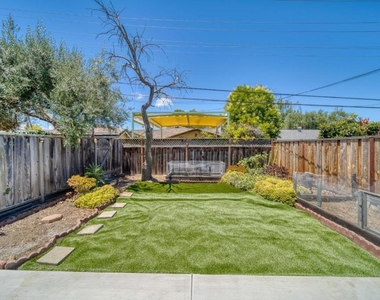 877 Miller Avenue - Photo Thumbnail 18