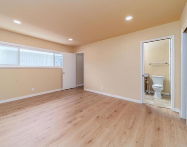 877 Miller Avenue - Photo Thumbnail 10