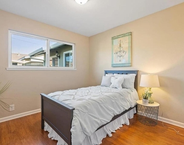 545 Shawnee Lane - Photo Thumbnail 5