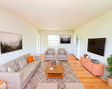 468 Acacia Avenue - Photo Thumbnail 1