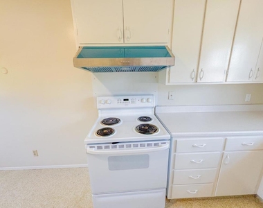 468 Acacia Avenue - Photo Thumbnail 17