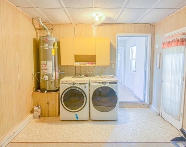 468 Acacia Avenue - Photo Thumbnail 5