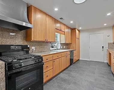 1486 Richards Avenue - Photo Thumbnail 5
