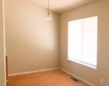 16456 Conestoga Road - Photo Thumbnail 18