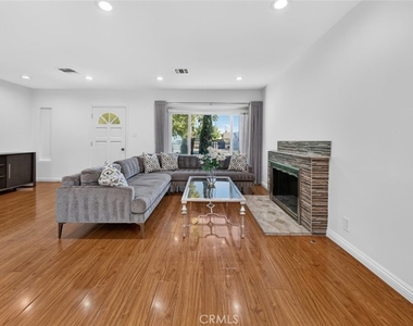 11407 Delano - Photo Thumbnail 11