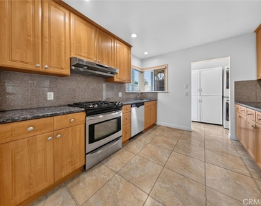 11407 Delano - Photo Thumbnail 16