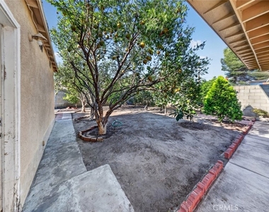 11407 Delano - Photo Thumbnail 38