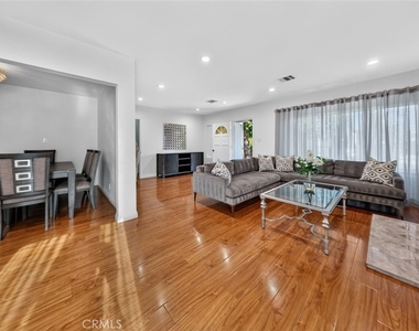 11407 Delano - Photo Thumbnail 12