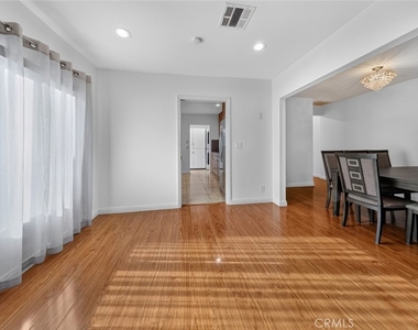 11407 Delano - Photo Thumbnail 14