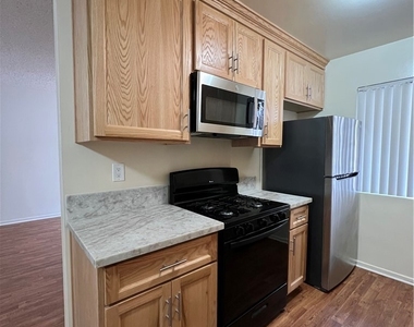 535 E Hazel - Photo Thumbnail 4