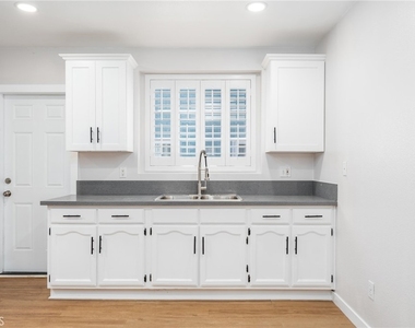 6226 Magnolia Avenue - Photo Thumbnail 4