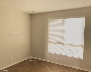 5628 Observation Lane - Photo Thumbnail 9