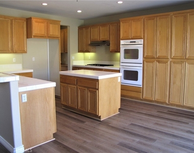 7342 Corona Valley Avenue - Photo Thumbnail 12