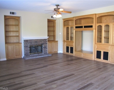 7342 Corona Valley Avenue - Photo Thumbnail 14