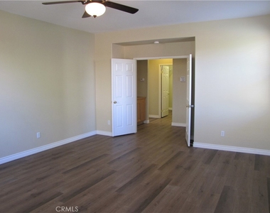 7342 Corona Valley Avenue - Photo Thumbnail 18