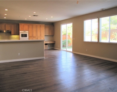 7342 Corona Valley Avenue - Photo Thumbnail 16