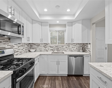 545 E Cypress - Photo Thumbnail 10