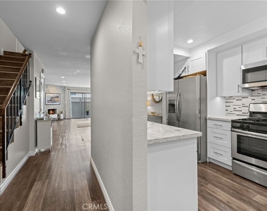 545 E Cypress - Photo Thumbnail 4