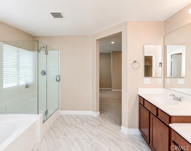 1826 Pinnacle - Photo Thumbnail 14