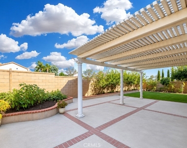 1826 Pinnacle - Photo Thumbnail 18