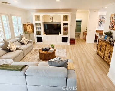 1826 Pinnacle - Photo Thumbnail 4