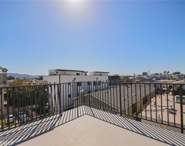 5265 Cartwright Avenue - Photo Thumbnail 39