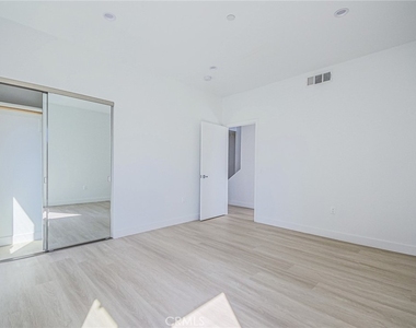 5265 Cartwright Avenue - Photo Thumbnail 63
