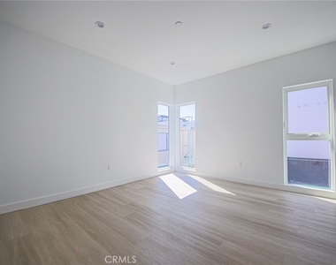 5265 Cartwright Avenue - Photo Thumbnail 25