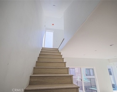 5265 Cartwright Avenue - Photo Thumbnail 60