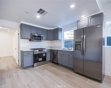 5265 Cartwright Avenue - Photo Thumbnail 18