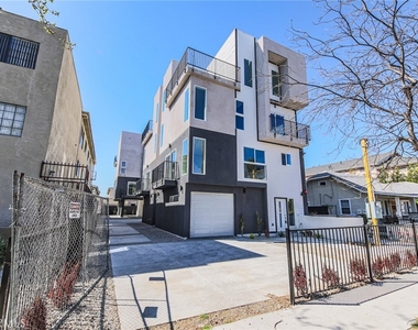 5265 Cartwright Avenue - Photo Thumbnail 8
