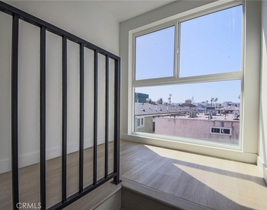 5265 Cartwright Avenue - Photo Thumbnail 36