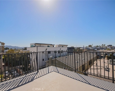 5265 Cartwright Avenue - Photo Thumbnail 39