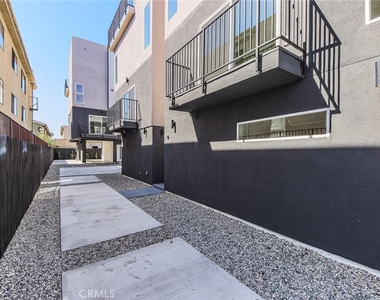 5265 Cartwright Avenue - Photo Thumbnail 11