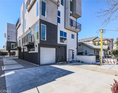 5265 Cartwright Avenue - Photo Thumbnail 9