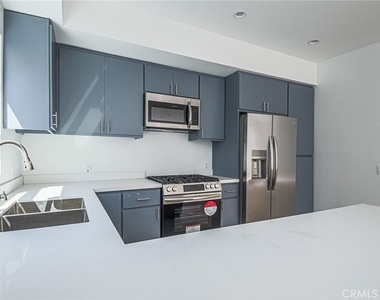 5265 Cartwright Avenue - Photo Thumbnail 22