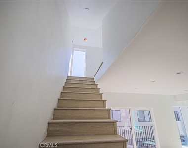 5265 Cartwright Avenue - Photo Thumbnail 60