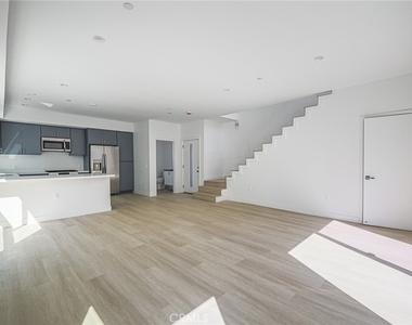 5265 Cartwright Avenue - Photo Thumbnail 53