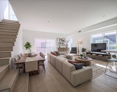 5265 Cartwright Avenue - Photo Thumbnail 3