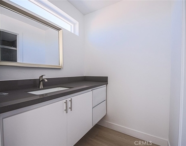 5265 Cartwright Avenue - Photo Thumbnail 50