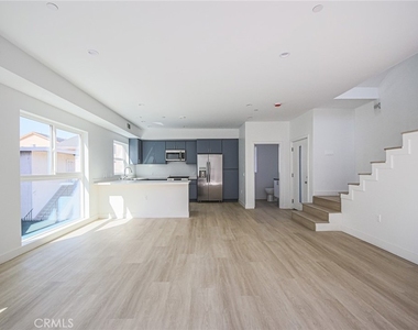 5265 Cartwright Avenue - Photo Thumbnail 33