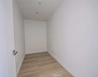 5265 Cartwright Avenue - Photo Thumbnail 49
