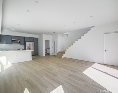 5265 Cartwright Avenue - Photo Thumbnail 32