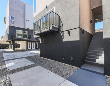 5265 Cartwright Avenue - Photo Thumbnail 11