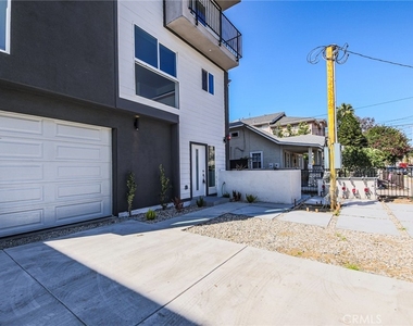 5265 Cartwright Avenue - Photo Thumbnail 9