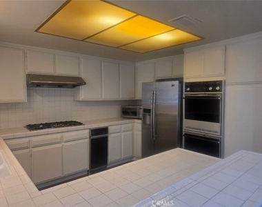825 S Golden West Avenue - Photo Thumbnail 3