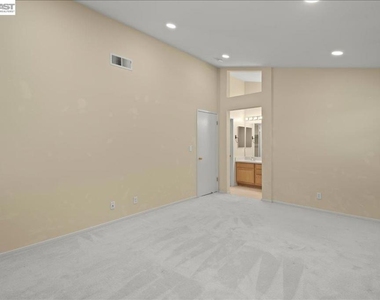 38806 Litchfield Cir - Photo Thumbnail 11