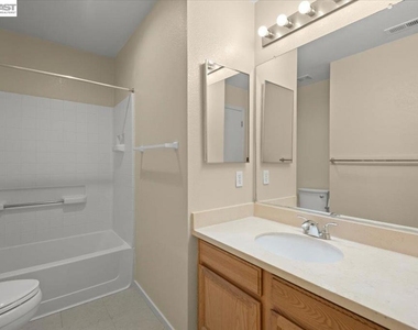 38806 Litchfield Cir - Photo Thumbnail 19