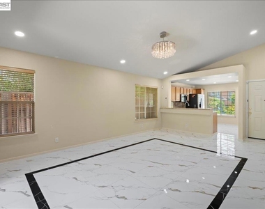 38806 Litchfield Cir - Photo Thumbnail 5