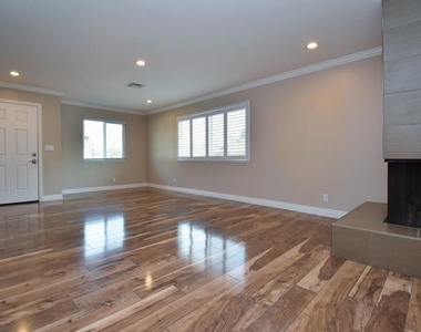 4640 Rishell Ct - Photo Thumbnail 3